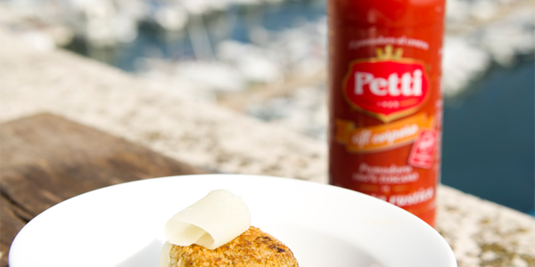 Polpette alle melanzane con salsa alla pizzaiola: la ricetta | Pomodoro Petti
