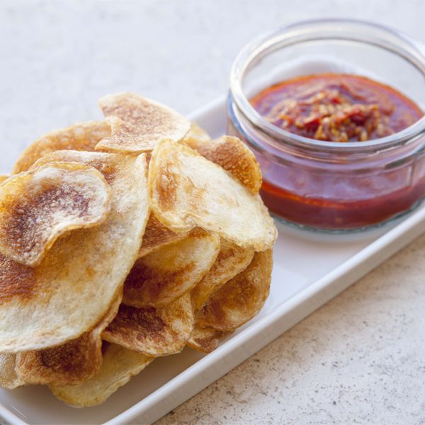 Chips con salsa piccante