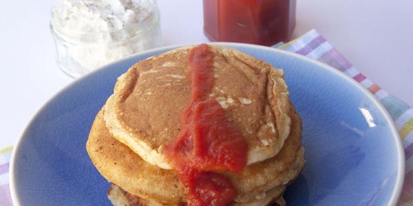 Pancakes salati con pomodoro, caprino ed erba cipollina: la ricetta | Pomodoro Petti Pancakes salati con pomodoro, caprino ed erba cipollina: la ricetta | Pomodoro Petti