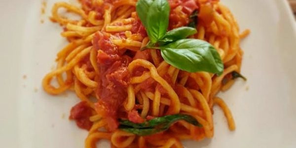 Pasta fresca al pomodoro: la ricetta | Pomodoro Petti