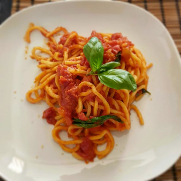 Pasta fresca al pomodoro: la ricetta | Pomodoro Petti