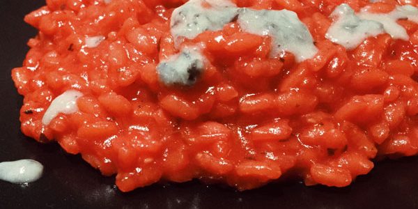 Tomato risotto with spicy gorgonzola drops | Petti Tomatoes