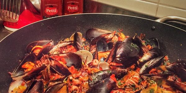 Spaghetti ai frutti di mare: la ricetta | Pomodoro Petti
