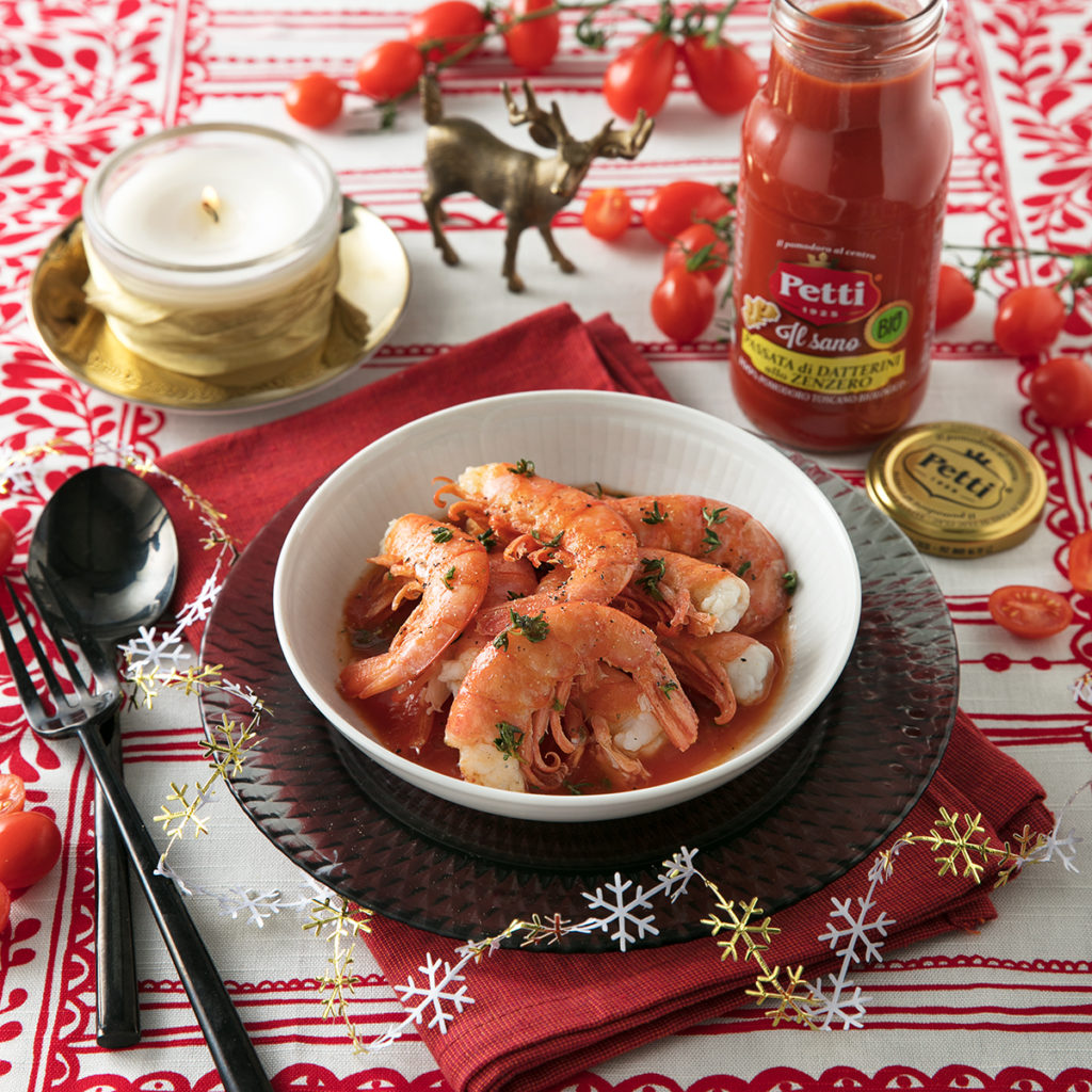 King prawns in fish stew with grape tomato sauce with ginger